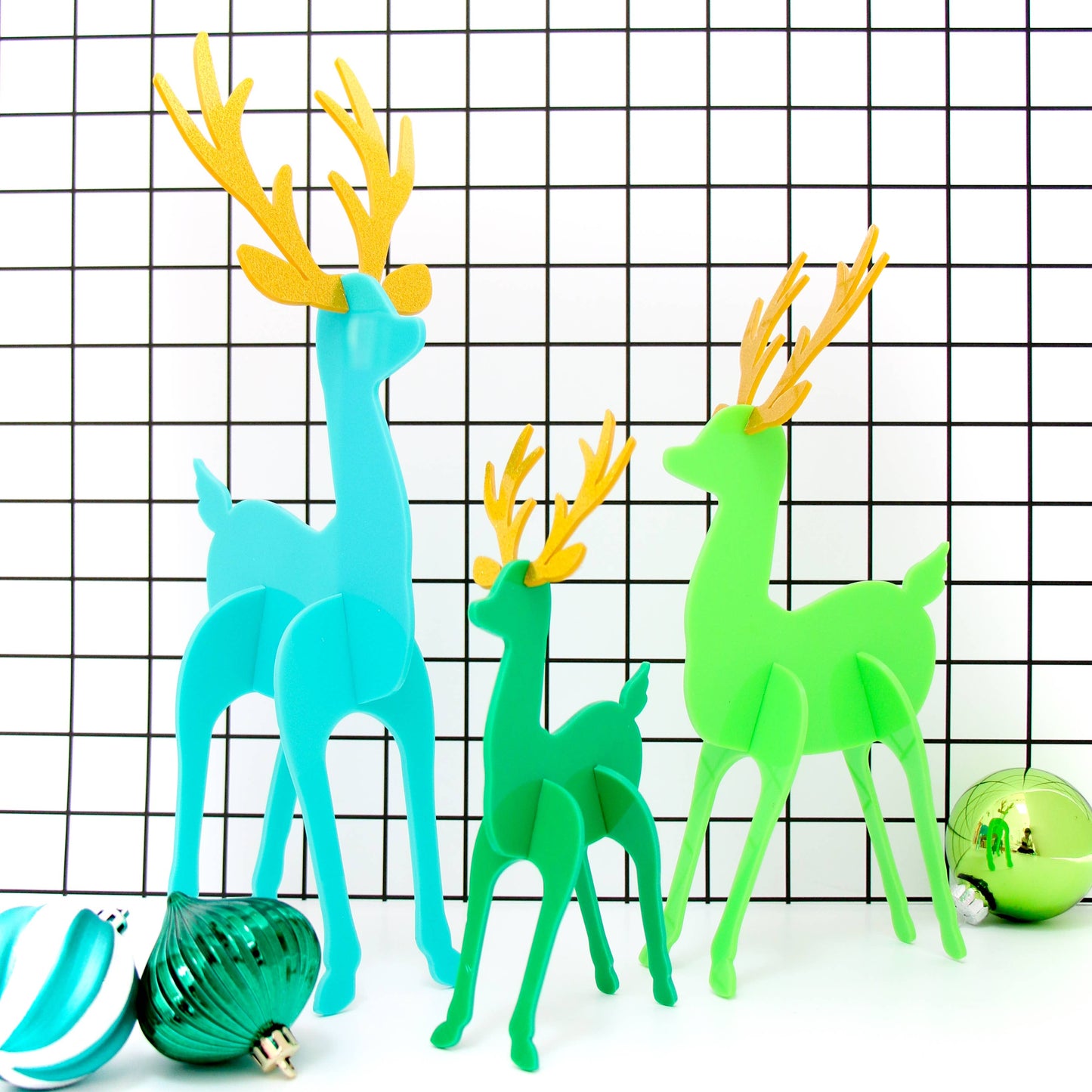 Cool Reindeer Holiday Decor