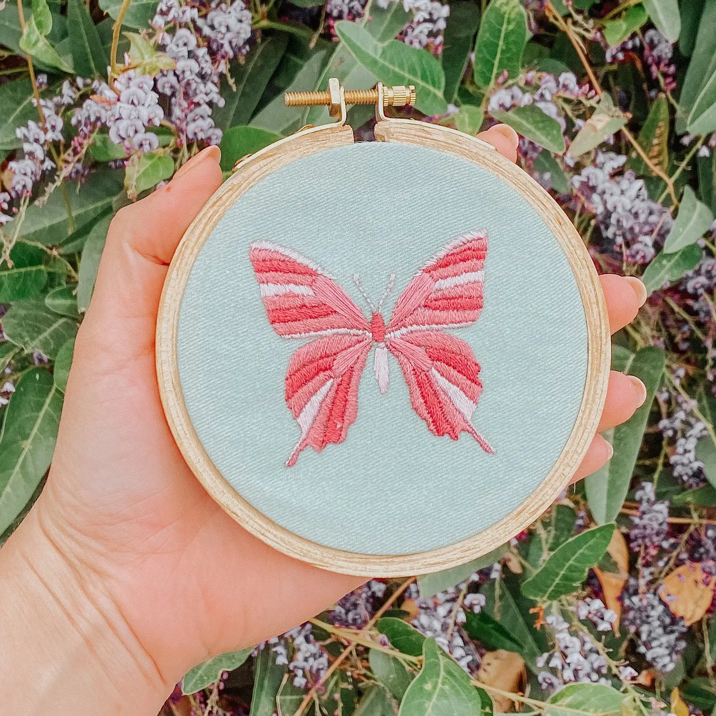 Alitas de Amor Beginner Embroidery Kit